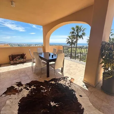 De Lujo En Marbella Con Maravillosas Vistas Al Mar Entre Campos De Golf Apartment *
